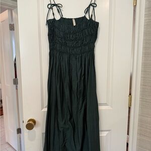 Mirth Elegant Hunter Green Sleeveless Dress